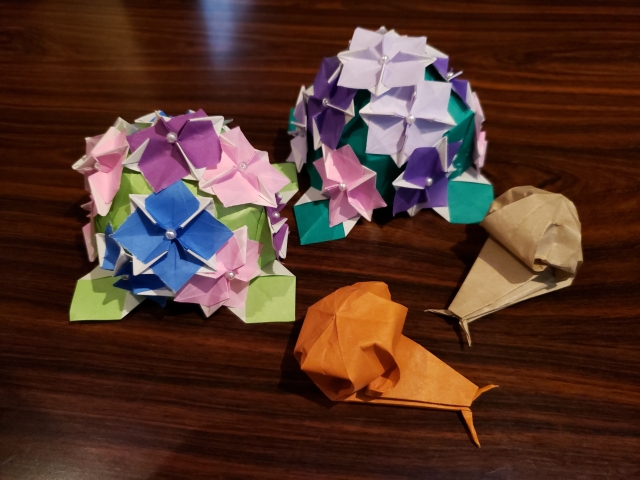 折り紙のアジサイ＆カタツムリ