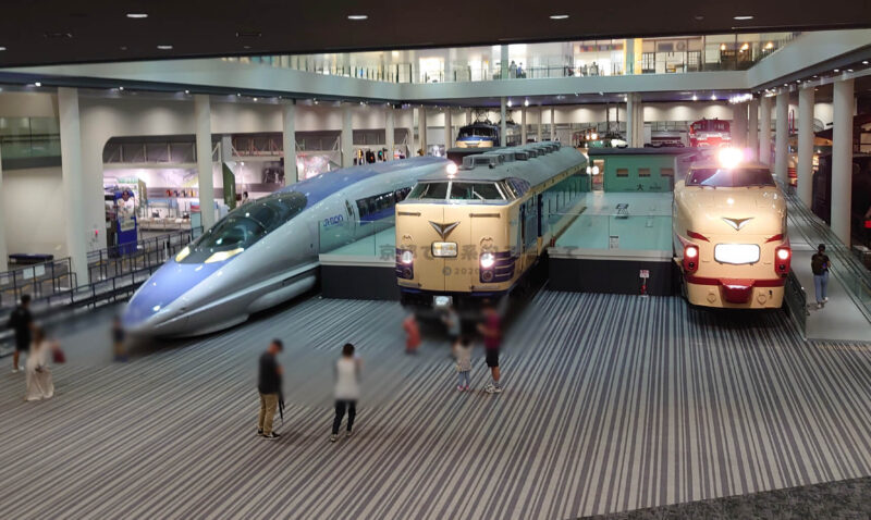 京都鉄道博物館内のエントランス鉄道